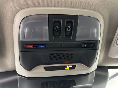 Used 2024 Subaru Crosstrek 2.0i Premium image 27