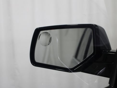 Used 2019 Chevrolet Tahoe LT image 11