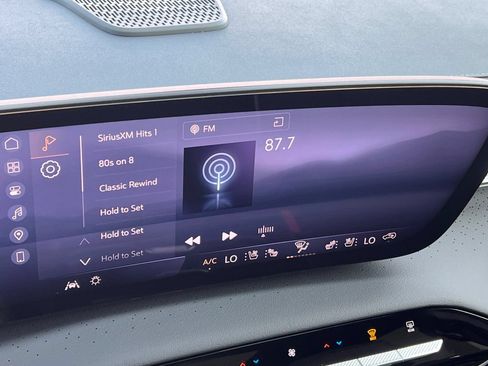 New 2026 Buick Enclave Avenir w/ Super Cruise Package FWD image 17