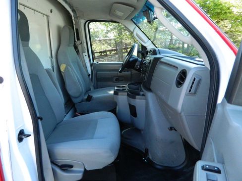 Used 2016 Ford E-450 and Econoline 450 Super Duty w/ Ambulance Prep Package RWD image 16