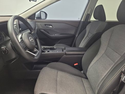 Used 2022 Nissan Rogue SV FWD image 17