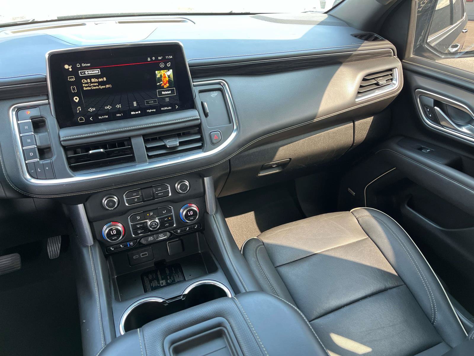 Used 2023 GMC Yukon SLT AWD/4WD image 13