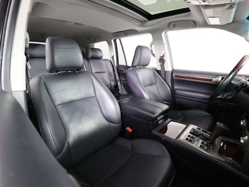 Used 2018 Lexus GX 460 Luxury w/ Preferred Accessory Package AWD/4WD image 24