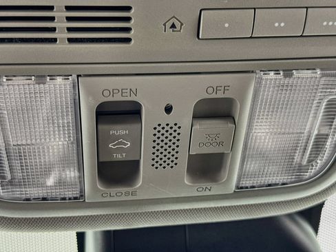 Used 2016 Honda Odyssey EX-L image 19