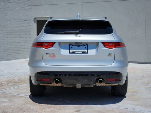 Used 2017 Jaguar F-PACE S AWD/4WD image 6