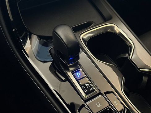 Certified 2025 Lexus NX 250 FWD w/ Accessory Package (A2) image 21
