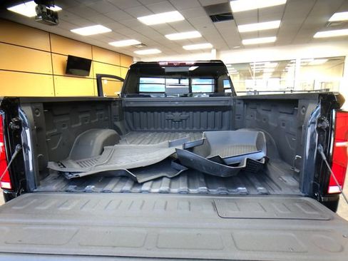 Used 2025 Chevrolet Silverado 2500 LTZ w/ LTZ Premium Package AWD/4WD image 22