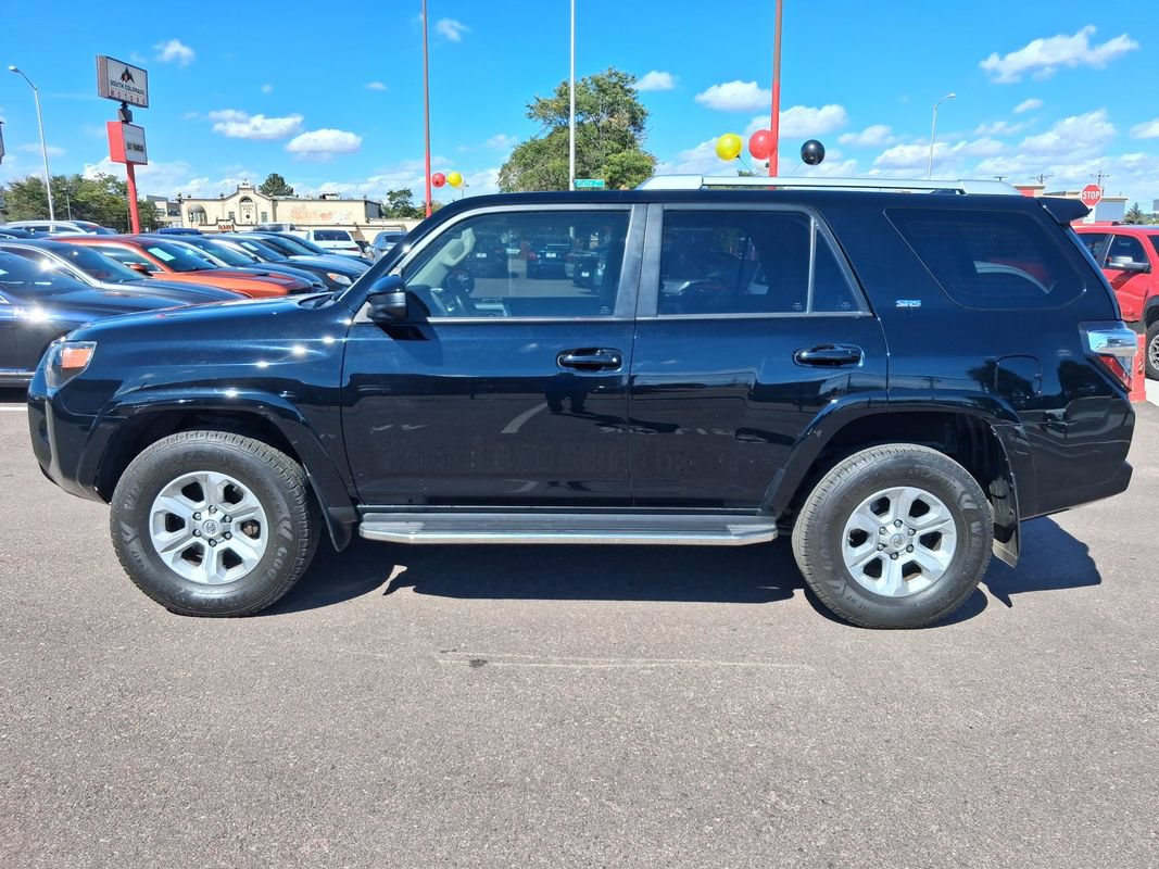 Used 2016 Toyota 4Runner SR5 AWD/4WD image 4