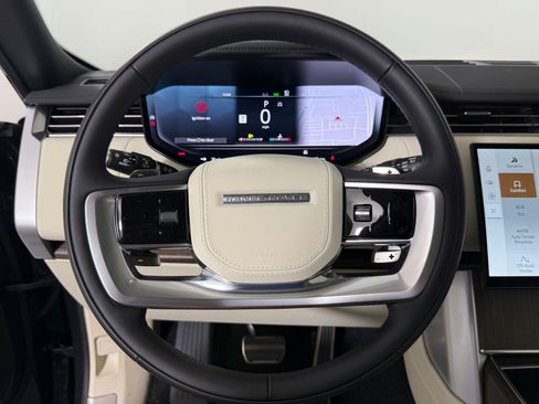 New 2026 Land Rover Range Rover Long Wheelbase SE AWD/4WD image 17