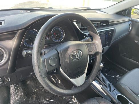 Used 2017 Toyota Corolla LE FWD image 16