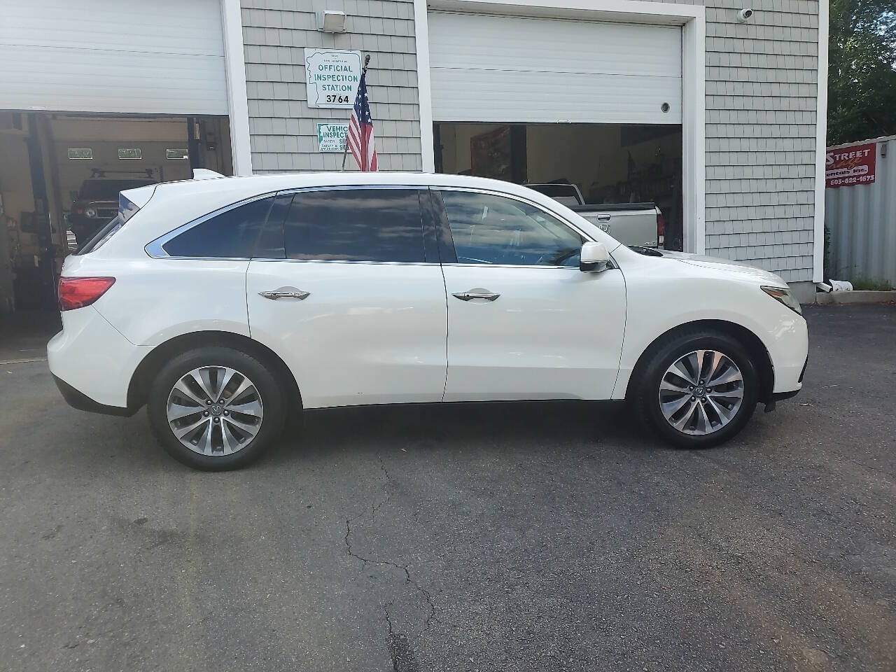 Used 2015 Acura MDX w/ Technology Package AWD/4WD image 8