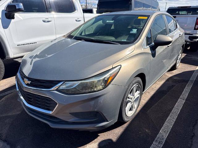 Used 2018 Chevrolet Cruze LT w/ Convenience Package FWD image 2
