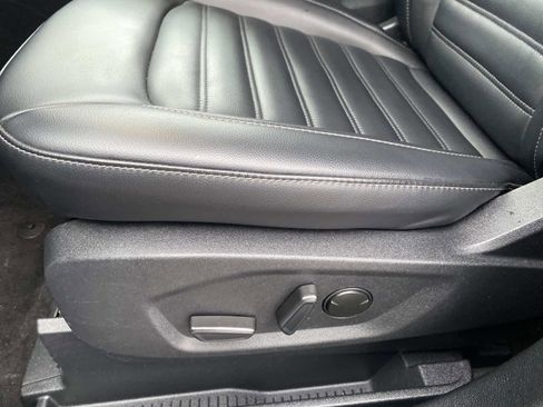 Used 2024 Ford Edge SEL image 21