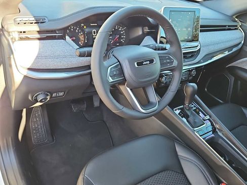 New 2026 Jeep Compass Latitude image 10