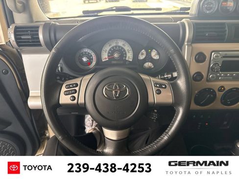 Used 2014 Toyota FJ Cruiser 4WD w/ Upgrade Package image 16