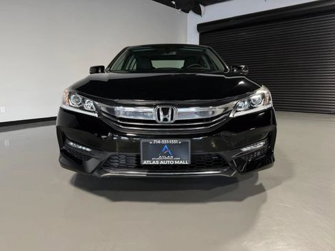 Used 2017 Honda Accord EX image 2