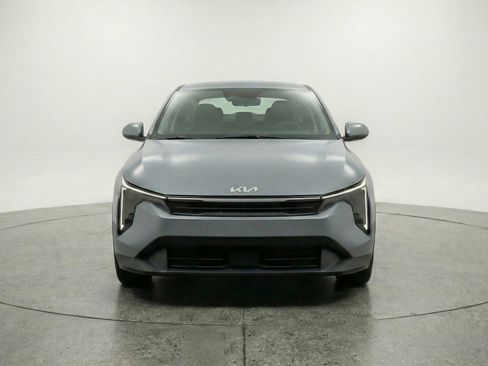 Used 2025 Kia K4 FWD image 2
