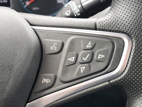 Used 2022 Chevrolet Equinox LS image 30