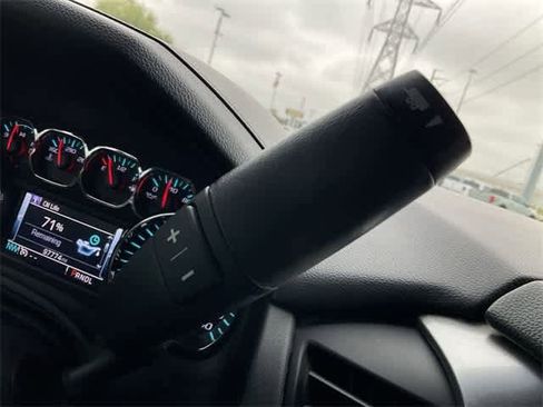 Used 2017 Chevrolet Suburban LT w/ LT Signature Package image 18