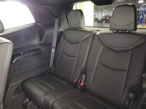Certified 2023 Cadillac XT6 Luxury image 11