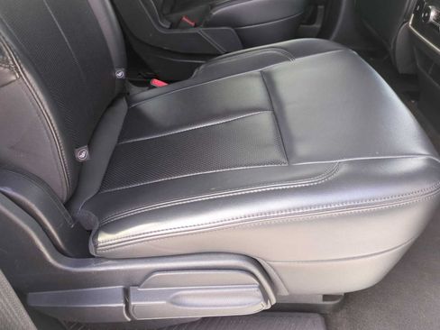 Used 2024 Ford Expedition XLT RWD image 27
