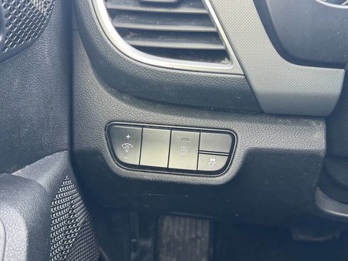 Used 2021 Kia Seltos LX image 18