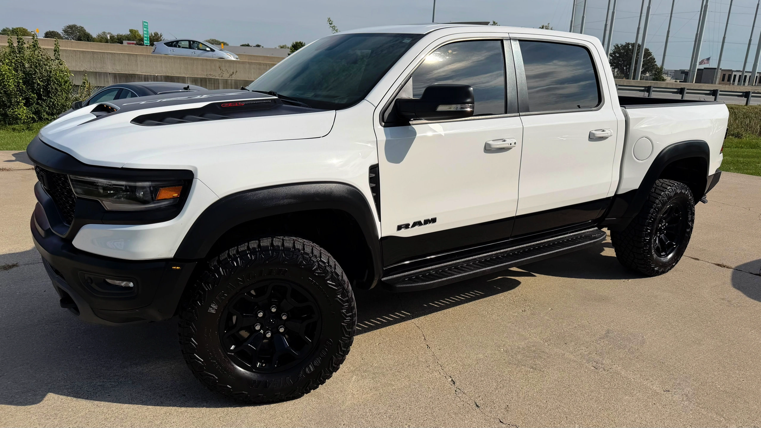 Used 2022 RAM 1500 TRX w/ TRX Level 2 Equipment Group AWD/4WD image 2