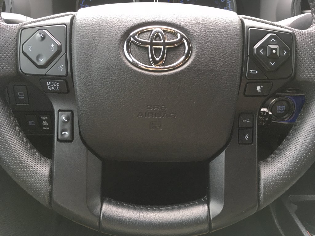Used 2022 Toyota Tacoma Limited w/ Black Out Package (TMS) AWD/4WD image 17