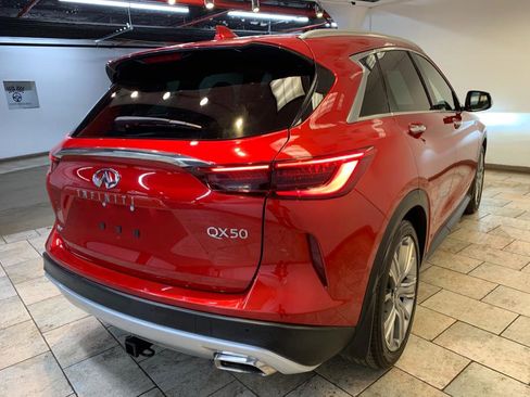 Used 2021 INFINITI QX50 Sensory image 7