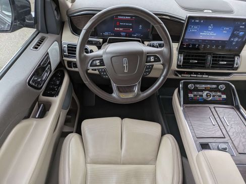 Used 2023 Lincoln Navigator L Reserve AWD/4WD image 19