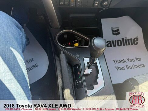 Used 2018 Toyota RAV4 XLE AWD/4WD image 14