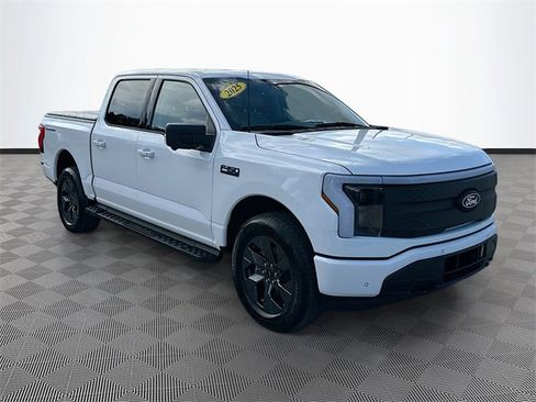 Used 2025 Ford F150 Lightning Flash image 3