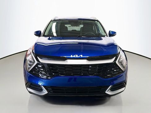 Used 2023 Kia Sportage EX image 3