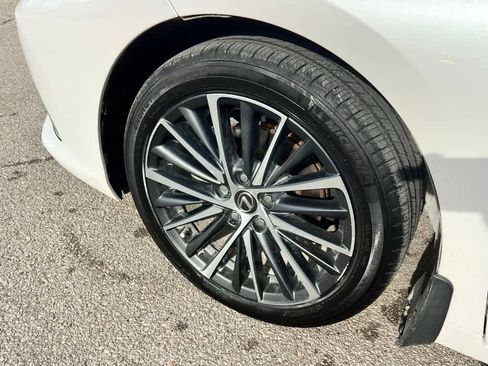 Used 2022 Lexus ES 350 w/ Premium Package image 10