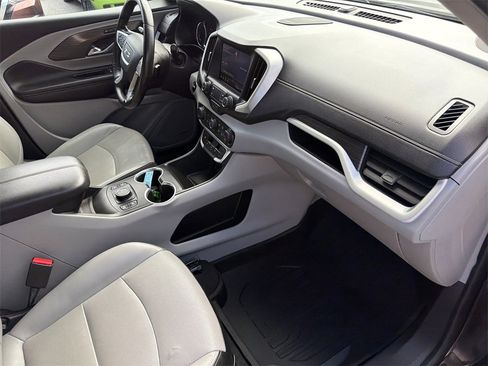 Used 2022 GMC Terrain SLT w/ Infotainment Package II image 19