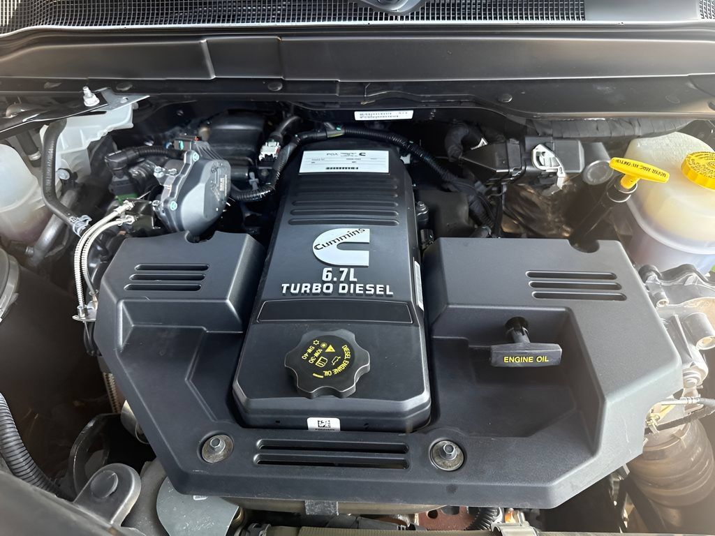 Used 2024 RAM 3500 Laramie w/ Towing Technology Group AWD/4WD image 21