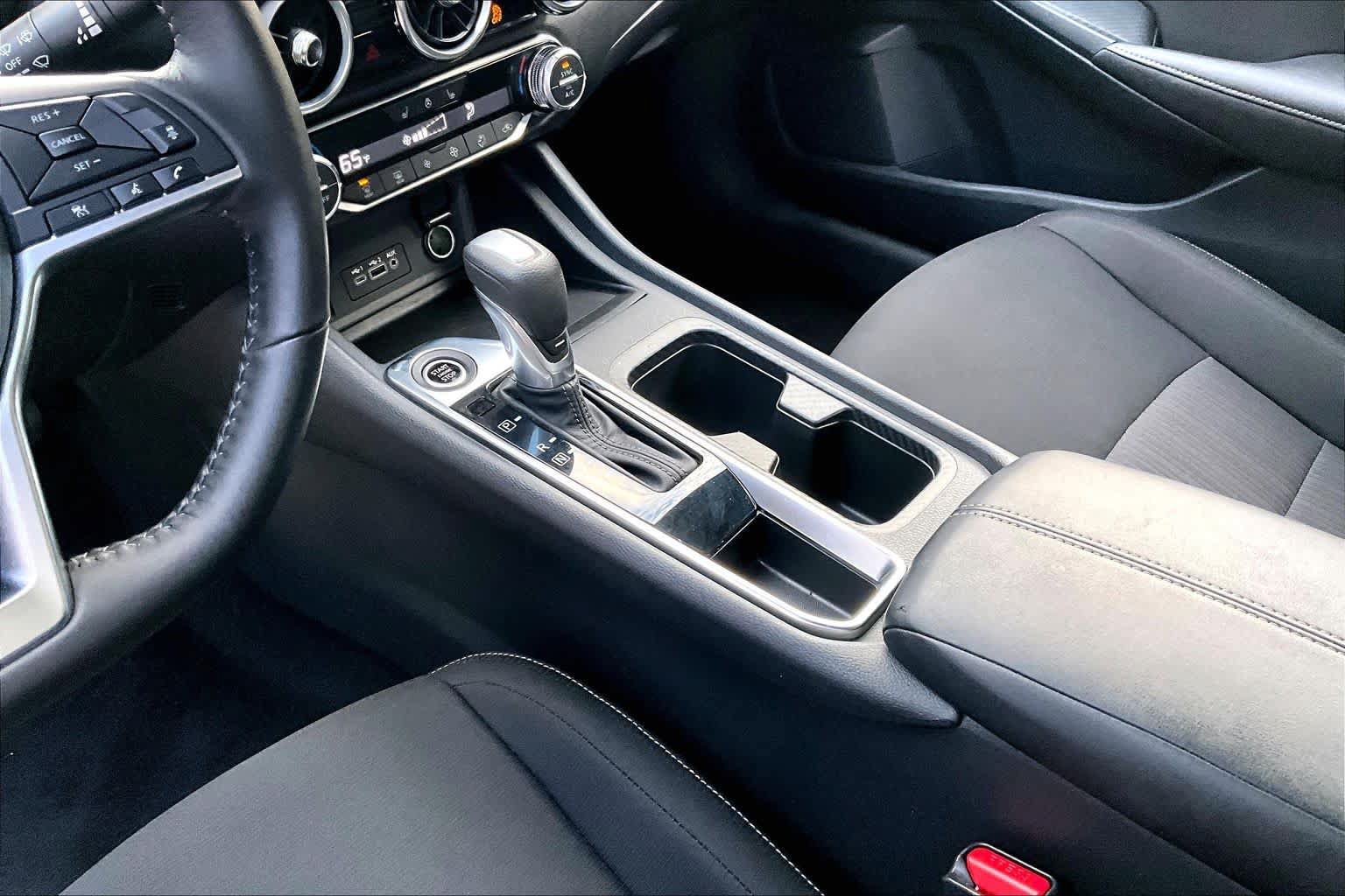 Used 2025 Nissan Sentra SV w/ All-Weather Package FWD image 15