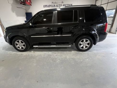 Used 2011 Honda Pilot Touring image 1