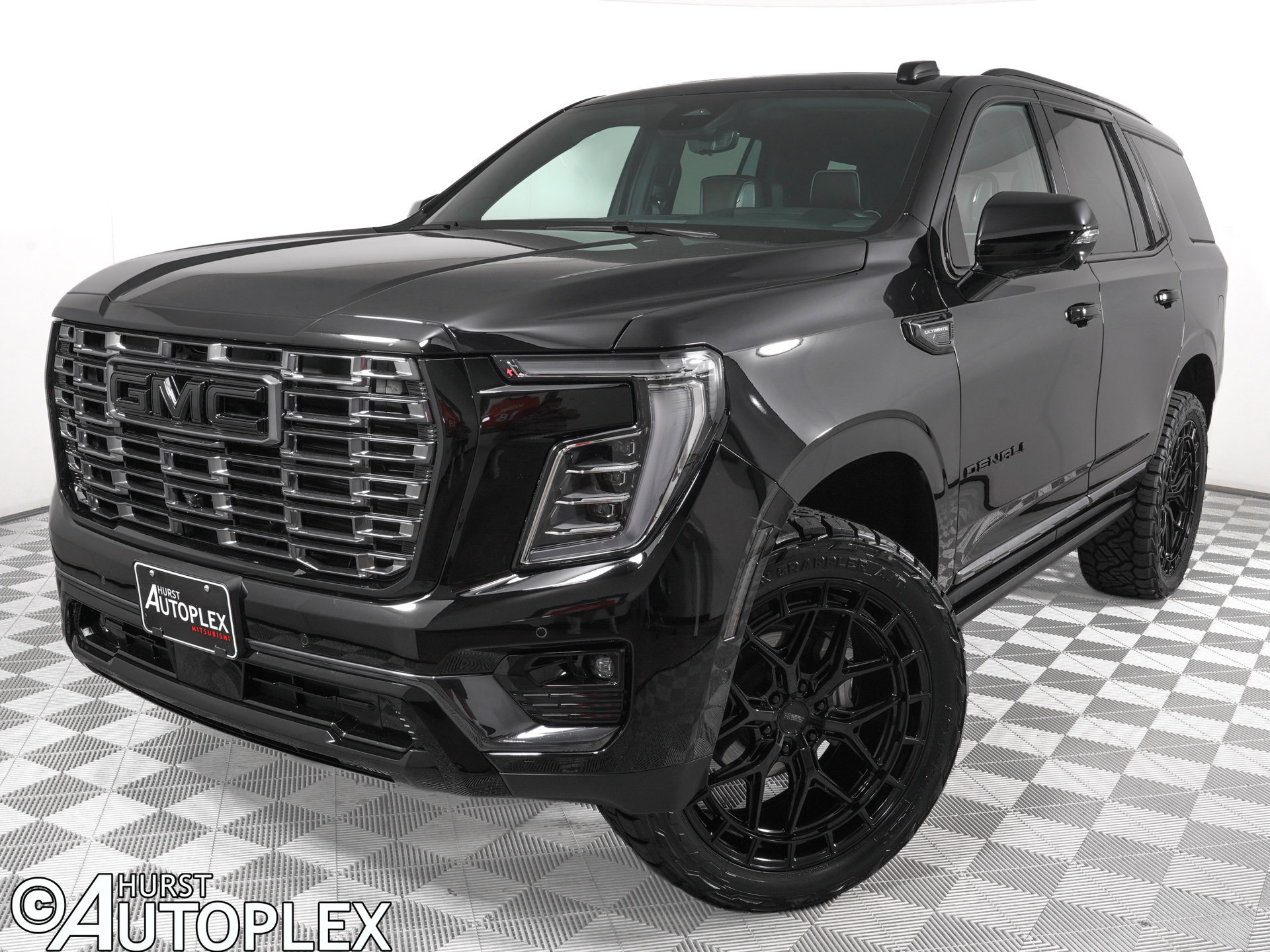 Used 2026 GMC Yukon Denali Ultimate AWD/4WD image 1
