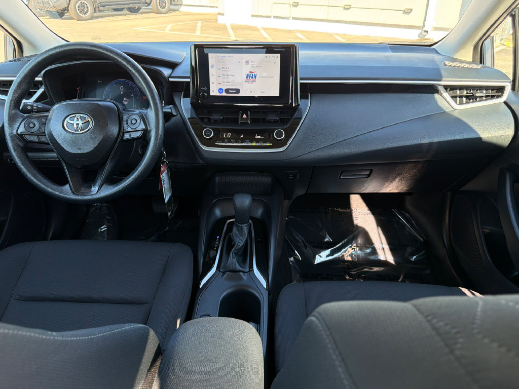 Used 2026 Toyota Corolla LE FWD image 12