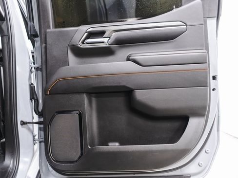 Used 2024 GMC Sierra 1500 AT4 w/ Technology Package image 32