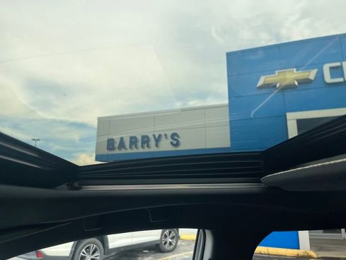 Used 2022 Toyota Sienna XSE image 15