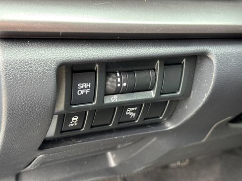 Used 2019 Subaru Crosstrek 2.0i Limited AWD/4WD image 18