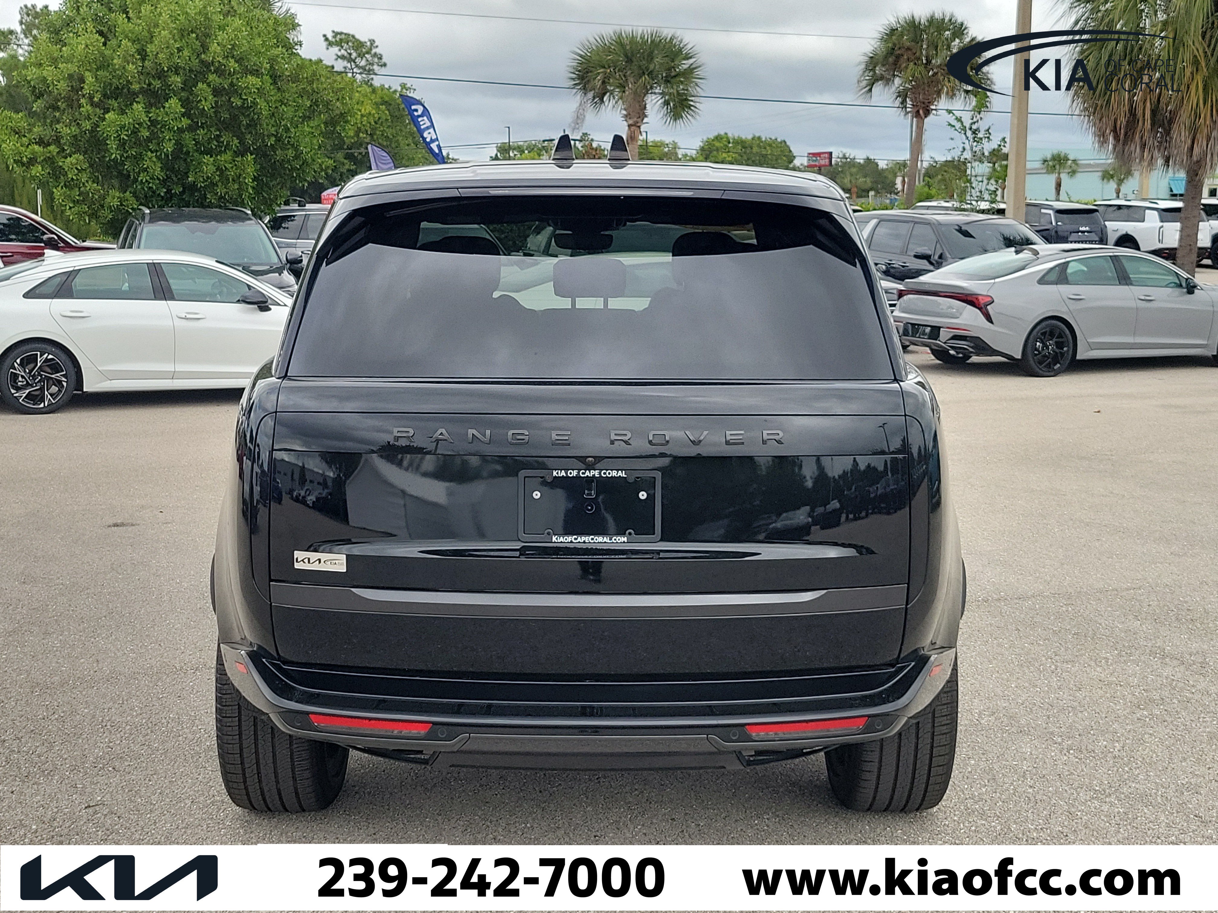 Used 2023 Land Rover Range Rover SE AWD/4WD image 5