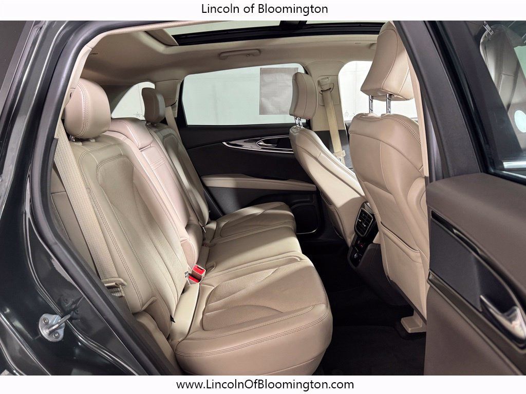 Used 2023 Lincoln Nautilus Reserve AWD/4WD image 12