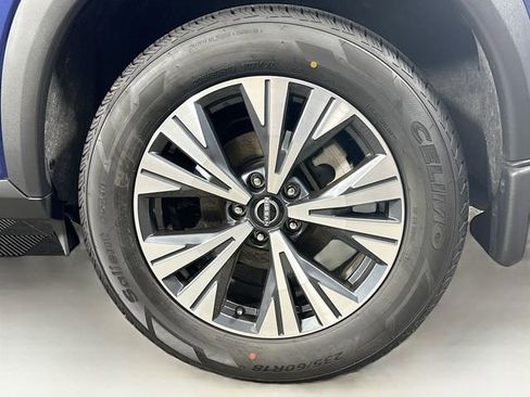 Certified 2023 Nissan Rogue SV image 29