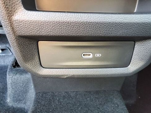 New 2025 Volkswagen Taos SE image 10