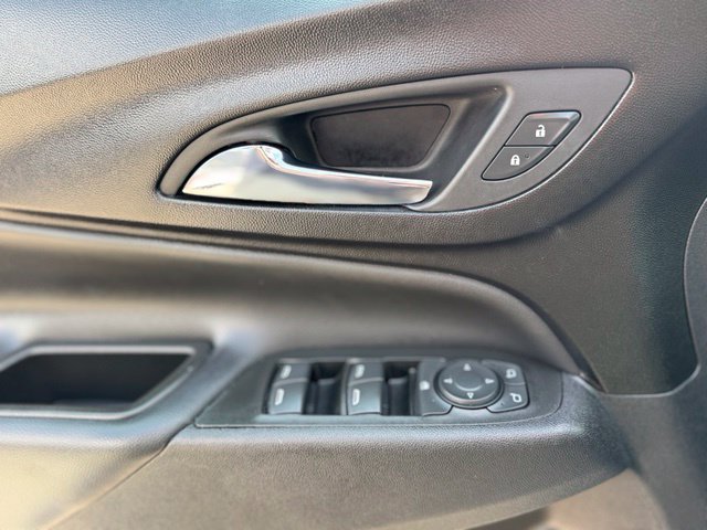 Used 2022 Chevrolet Equinox LT FWD image 9
