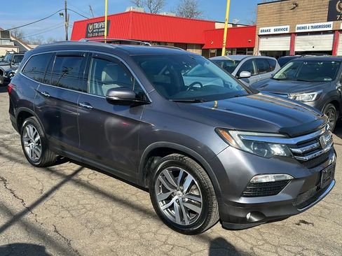 Used 2017 Honda Pilot Elite image 3