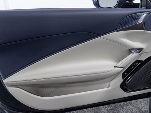 Used 2025 Ferrari Roma Spider image 40